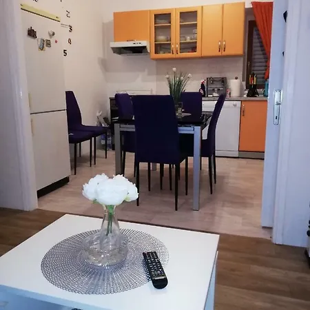 Hana Apartment Kali